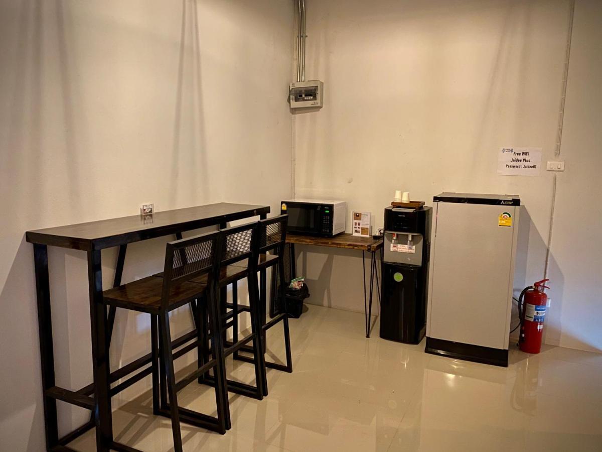 Ban Fang Min Jaidee Cafe & Hostel Chiangrai מראה חיצוני תמונה